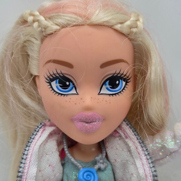 Bratz Sweet Style Cloe Doll With Extra Pants & Jacket - Picture 2 of 7